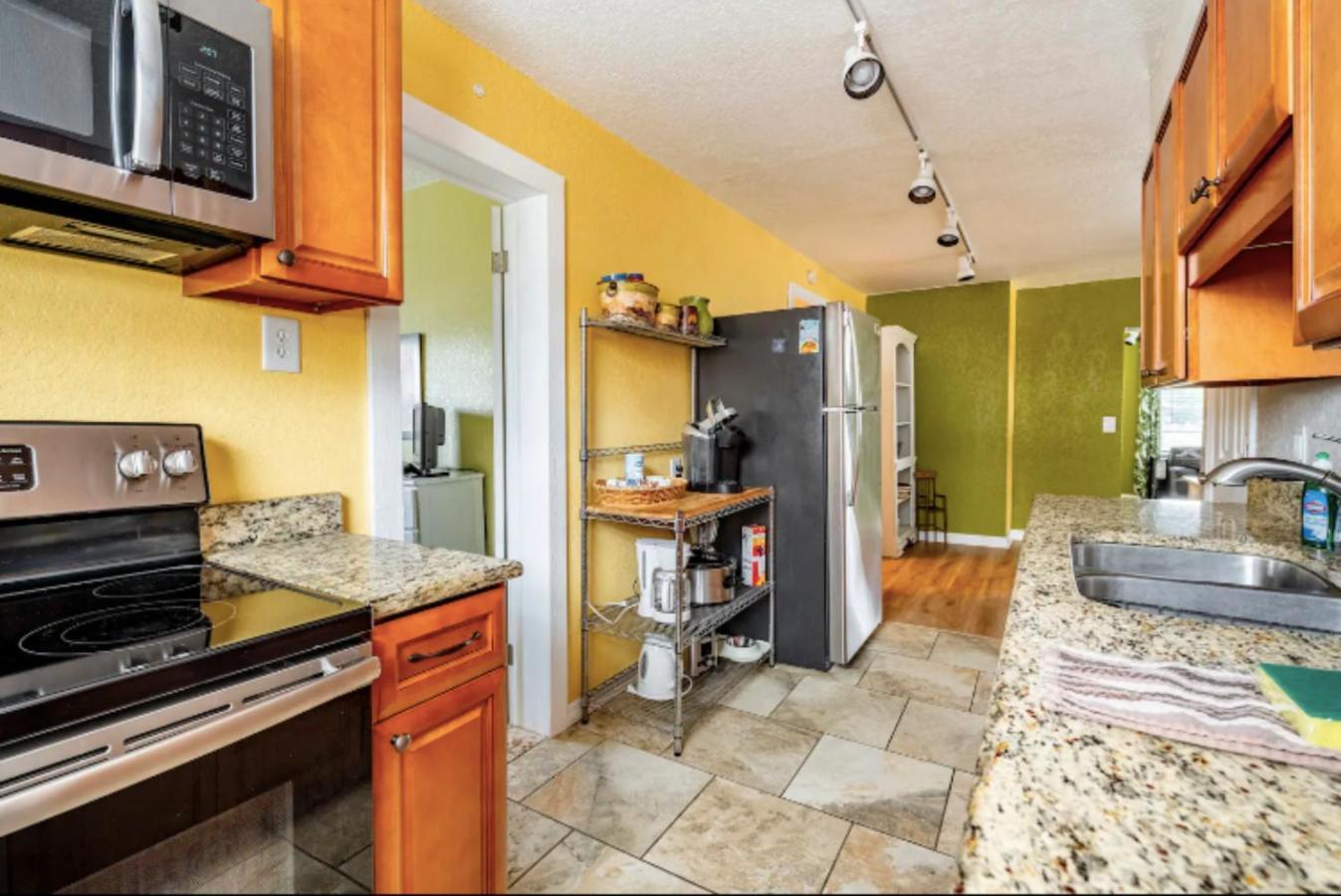 3-Bed Bungalow Walk To Historic Downtown Sanford Kültér fotó