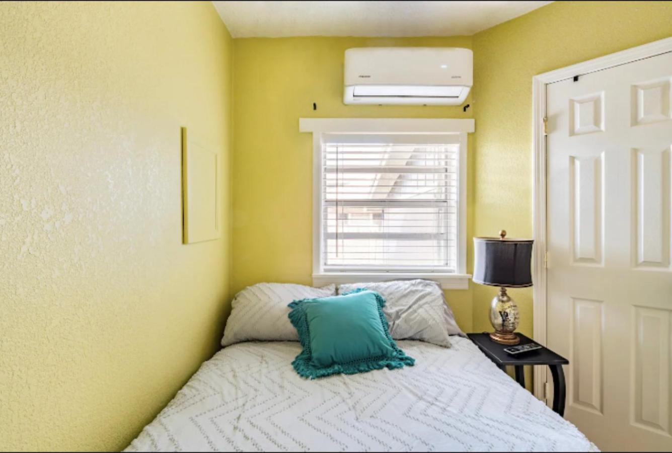 3-Bed Bungalow Walk To Historic Downtown Sanford Kültér fotó