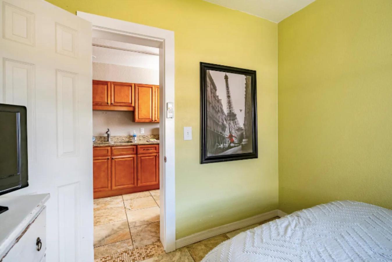 3-Bed Bungalow Walk To Historic Downtown Sanford Kültér fotó
