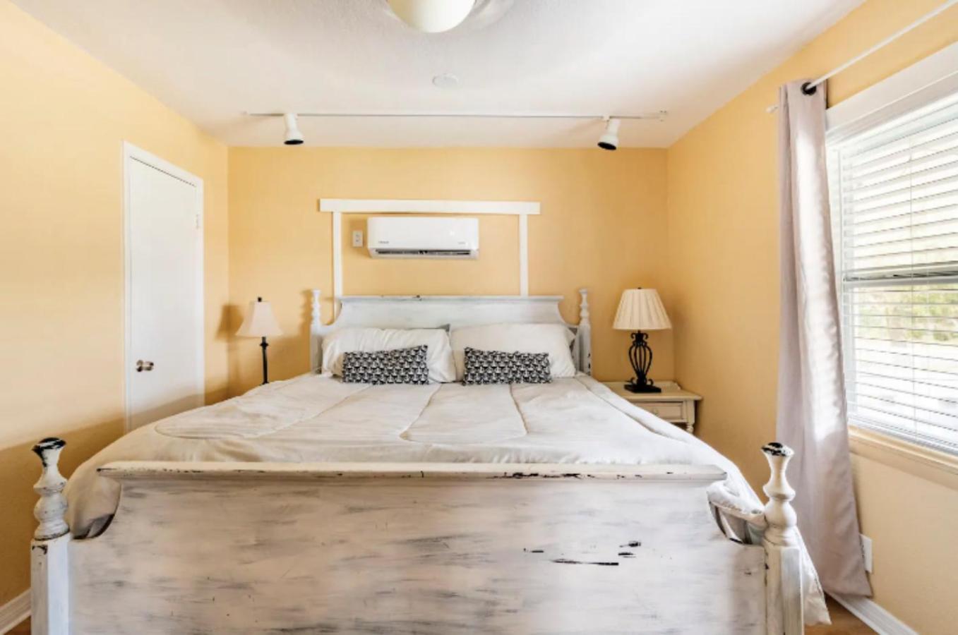 3-Bed Bungalow Walk To Historic Downtown Sanford Kültér fotó