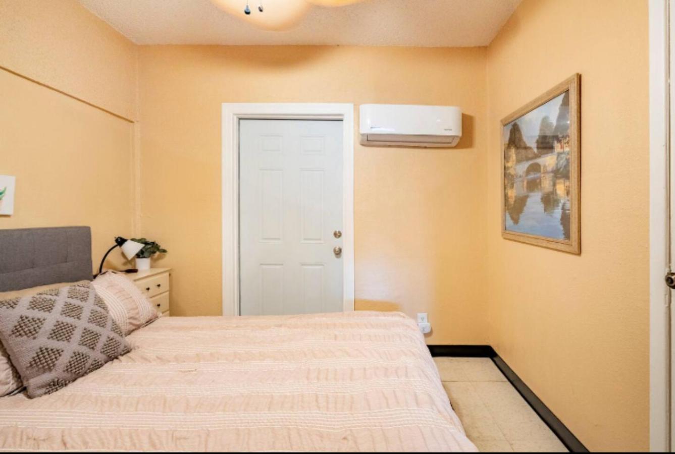 3-Bed Bungalow Walk To Historic Downtown Sanford Kültér fotó